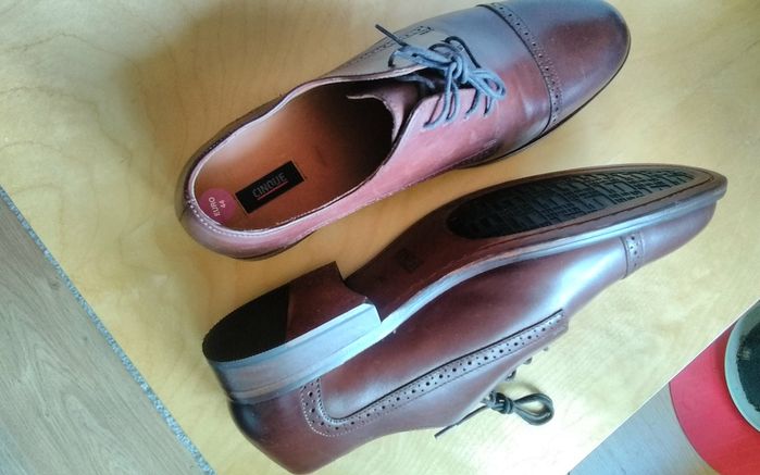 (r 44) Nowe eleganckie buty CINQUE Cholewka i podeszwa ze skóry SZYTE