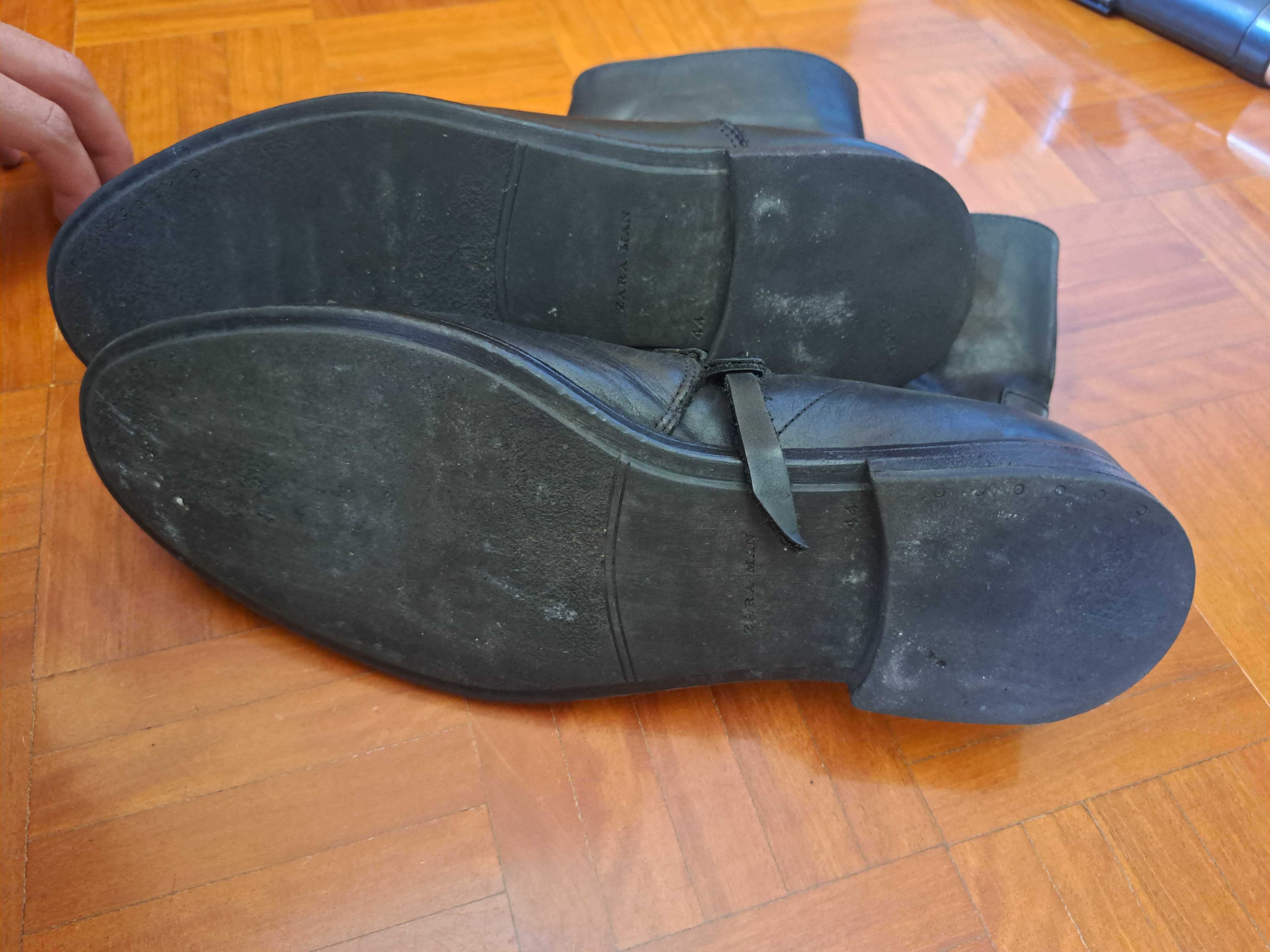 Botas cabedal 44 pretas homem usadas