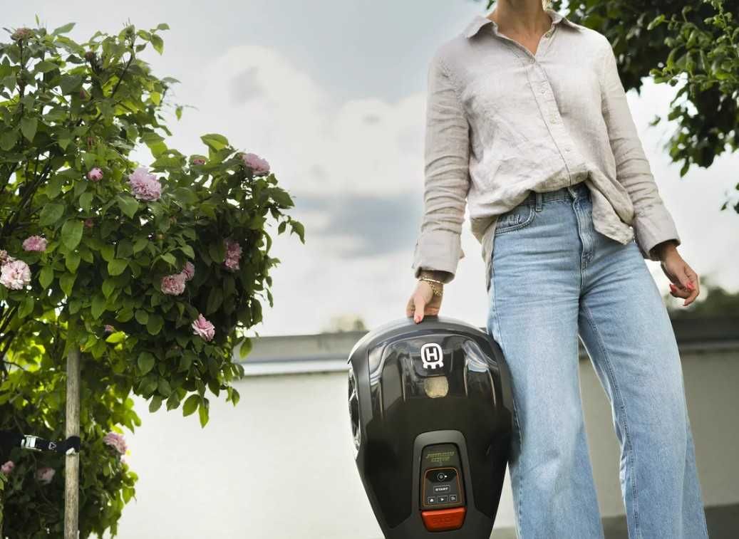 Robot koszący kosiarka automatyczna Husqvarna Aspire R4 do 400m2