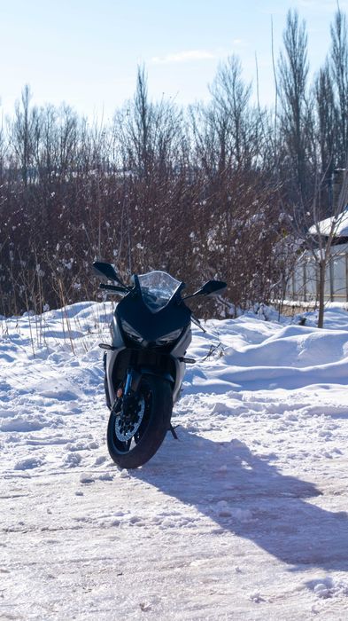 Honda CBR 650R E-Clutch 2024