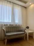 Sofa glamour muszelka szara zamszowa dwuosobowa