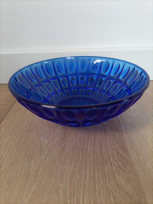 Komplet kobaltowych miseczek – 7 szt., szkło prasowane vintage
