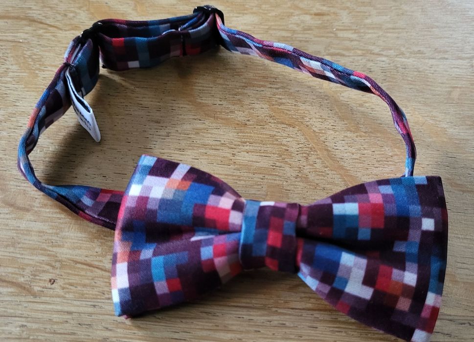 Elegancka muszka Marthu pixel dla dziecka