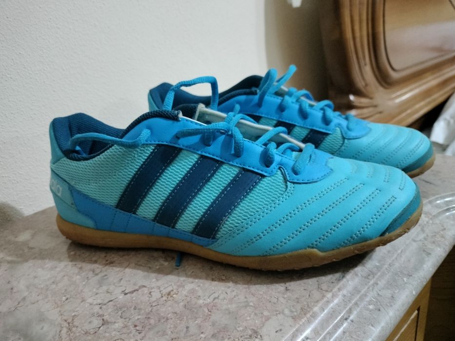 Sapatilhas Futsal N° 42 ADIDAS Novas