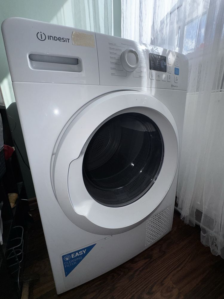 Suszarka bebnowa indesit