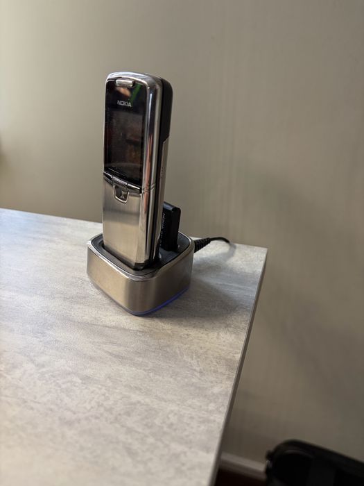 Nokia 8800 classic + стакан та дод.батарейка