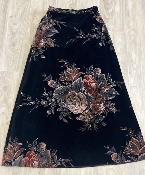 Вінтажна чорна оксамитова спідниця максі