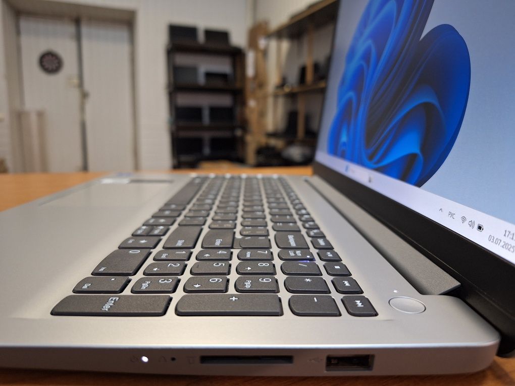 Lenovo IdeaPad 1 15IAU7 i5-1235U Iris Xe Graphics 2Gb DDR4 16Gb