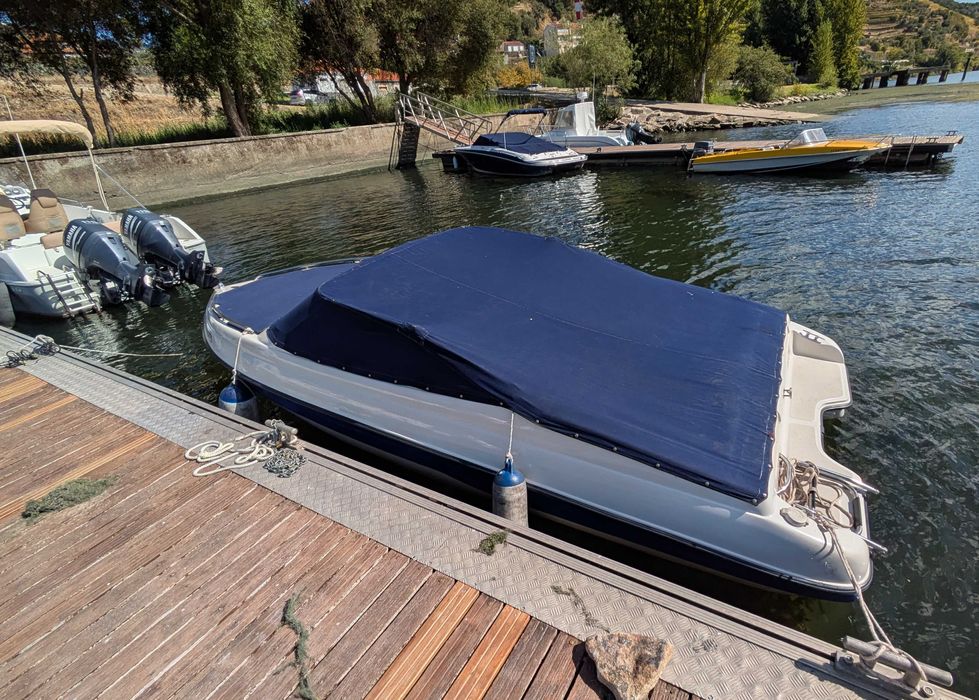 Barco Caravelle 175