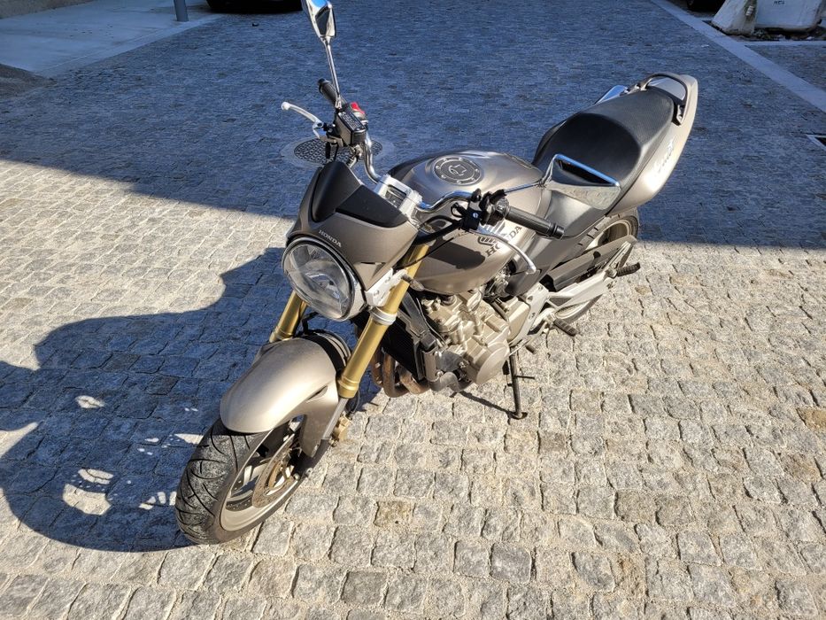Hornet 600 como nova  2006 poucos kms