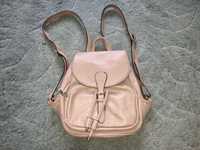 Кожаный розовый рюкзак сумка портфель для школы отдыха прогулки.