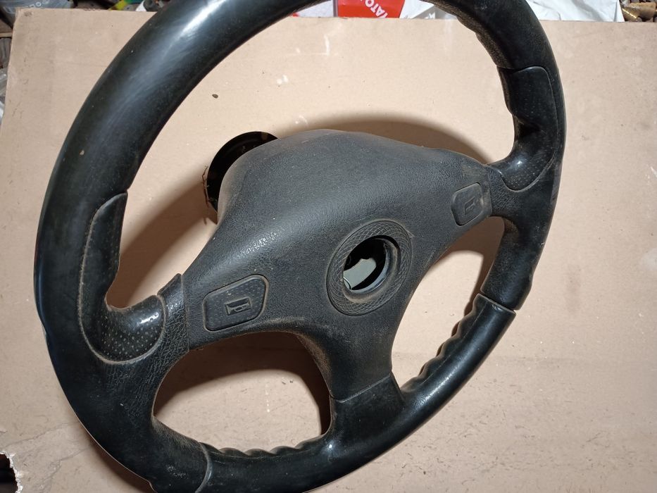Продам руль 2110-2112 ,состояние на 4