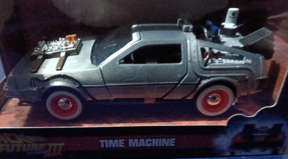 Carro regresso ao futuro III escala 1:32