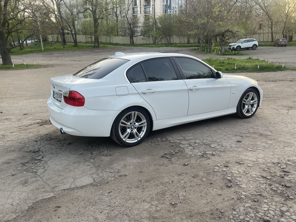 BMW E90, 335i, n54b30, 360 л.с