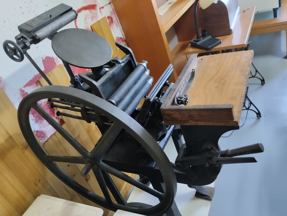 Máquina tipografia antiga