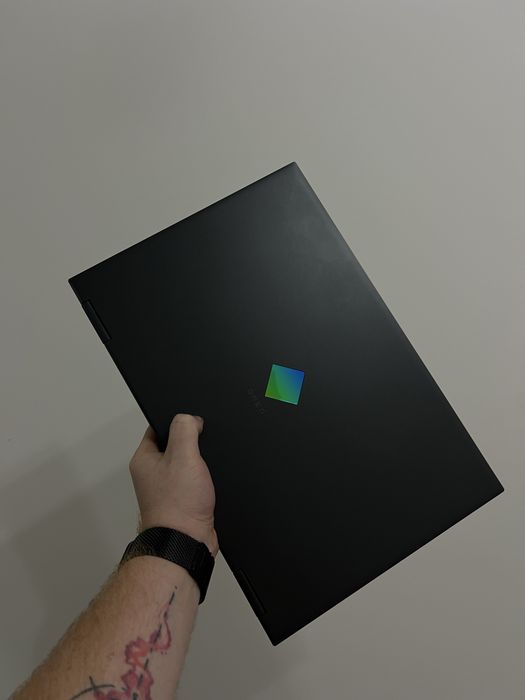 Топовий ігровий ноутбук HP OMEN D15