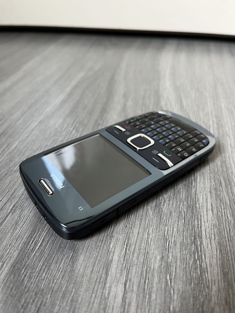 Телефон Nokia C3