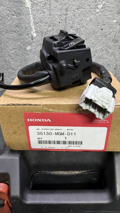 Пульт правий Honda Hornet 2009 2013