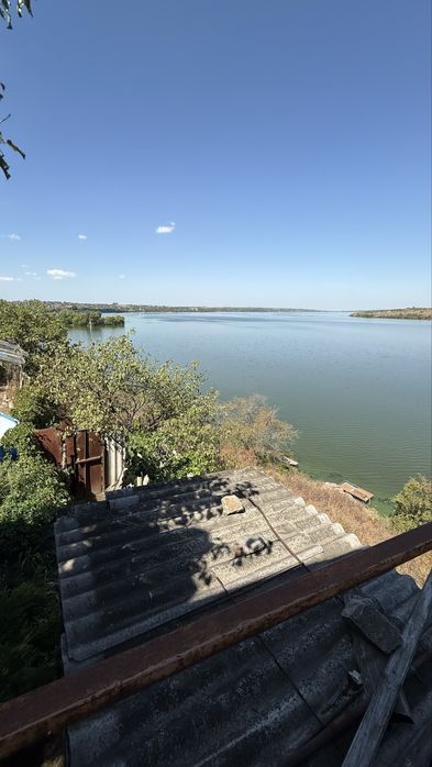 Продаж садового будинку на березі Дніпра