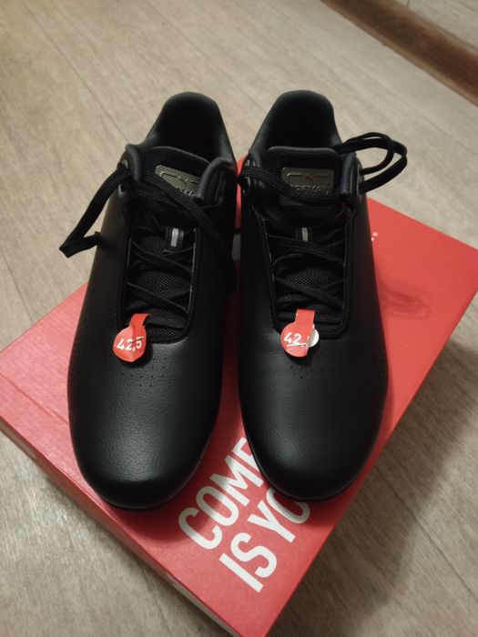 Чорні чоловічі кросівки нові