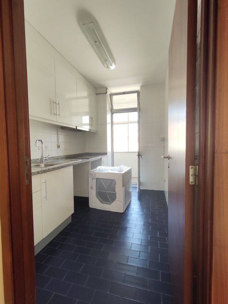 Apartamento T3 para arrendar - rua estado da Índia (Vila Nova de Gaia)