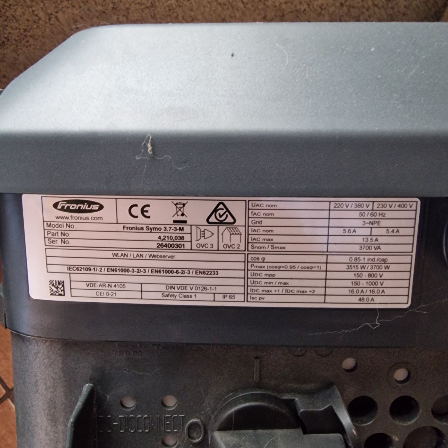 Fronius symo 3.7-3-M