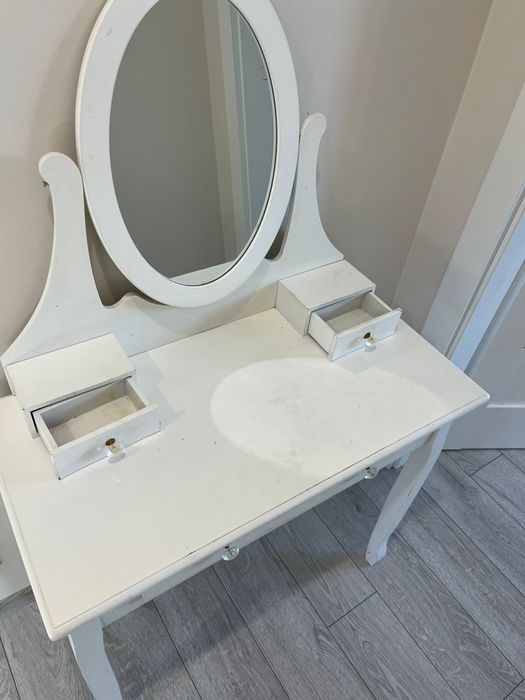 ! Toaletka biała bez lustra