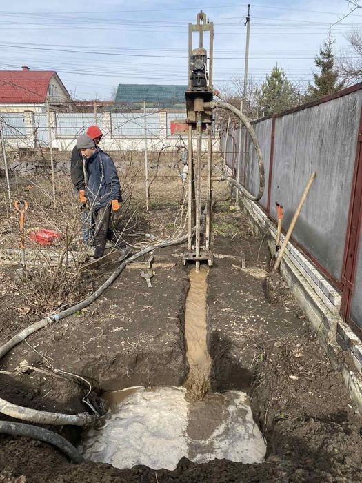 Буріння свердловин по всій Київській області Требухів під ключ