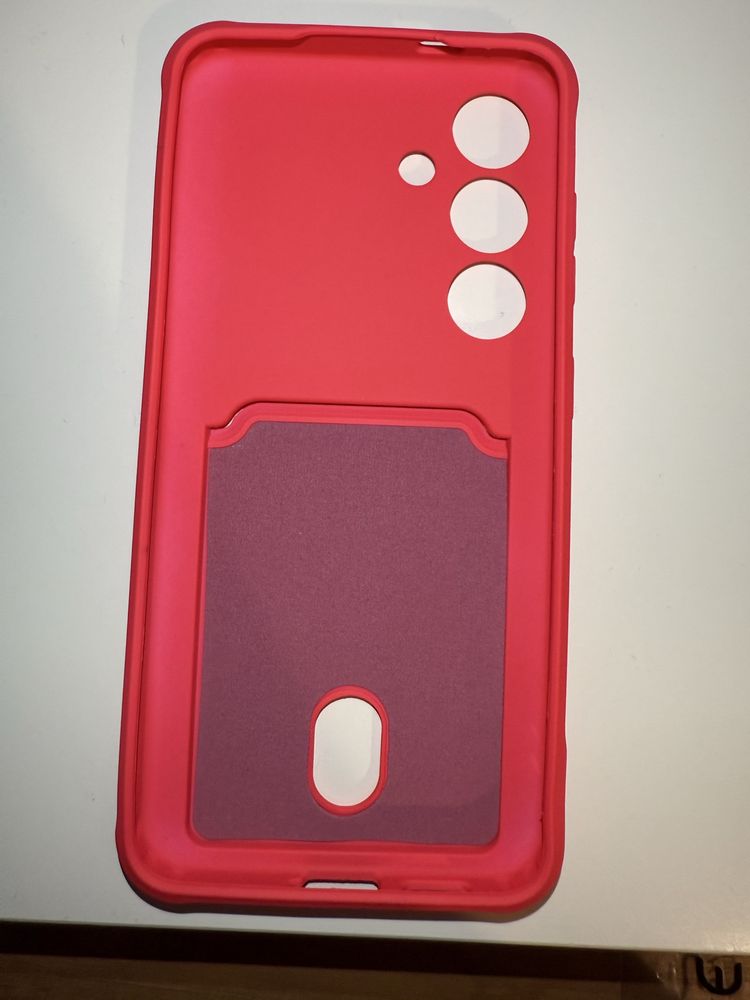 Czerwone etui na samsunga s24