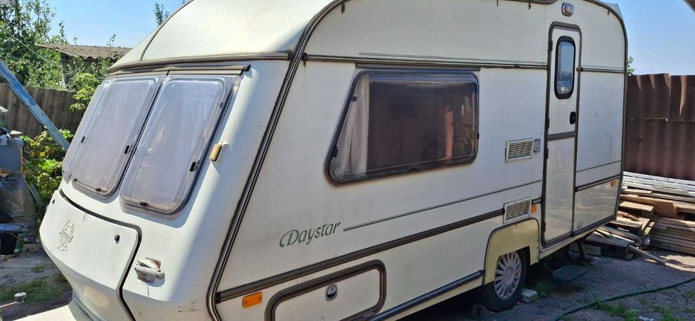 Кемпінг, дім на колесах