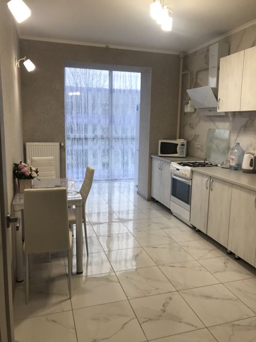 Подобово 1к.кв. люкс, перша здача, ж/д вокзал