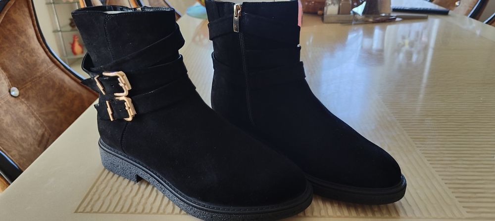 Получоботи замшеві демісезонні 39 розмір