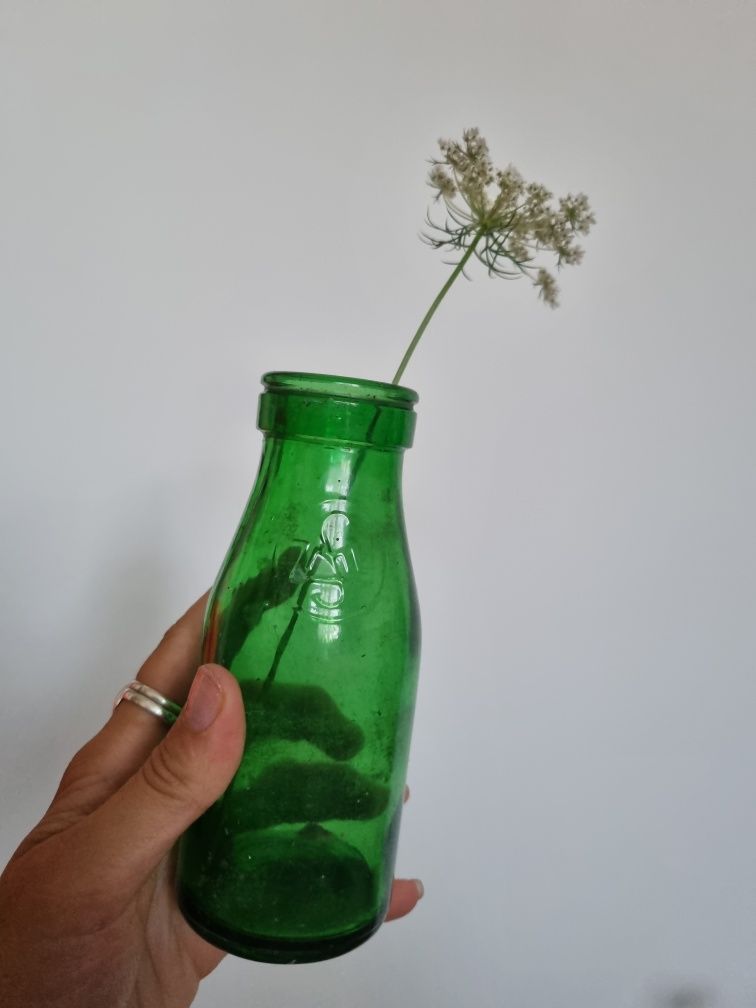 Zestaw butelek vintage wazoników zielone szkło