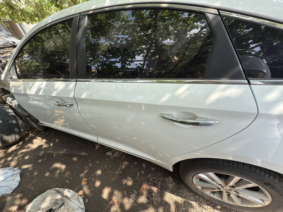 Дверь,двери hyundai sonata lf