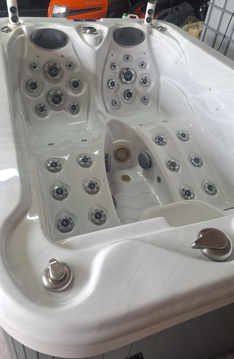 Jacuzzi ogrodowe całoroczne!  Rok produkcji 2021