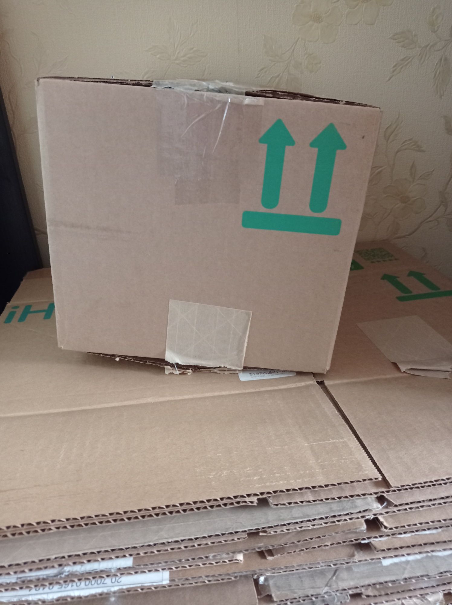 Коробки картонные для хранения вещей, переезда, для декора