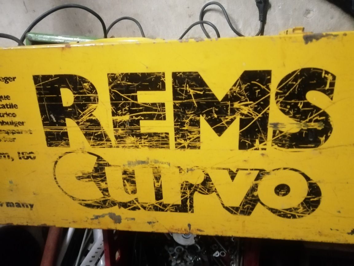 Rems curvo giętarka