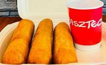 Maszyna do produkcji pasztecików (szczecińskich).