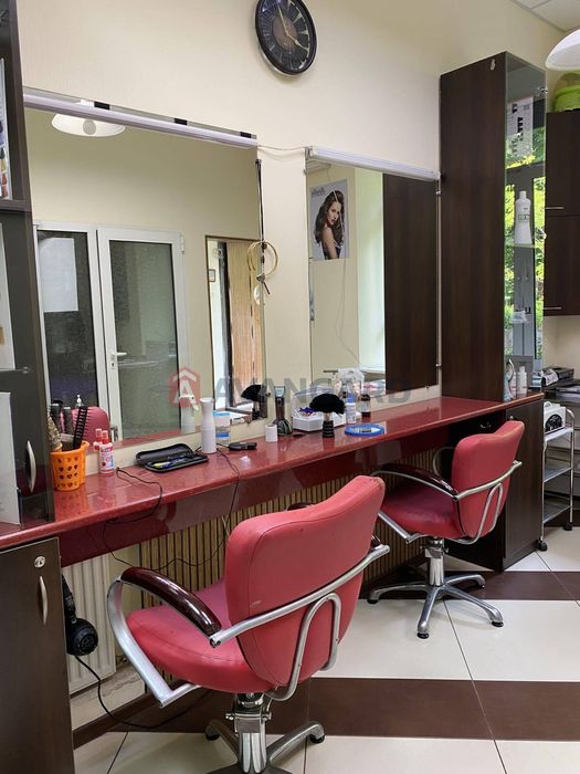 Продам готовий бізнес у центральному районі Салон Краси35000$