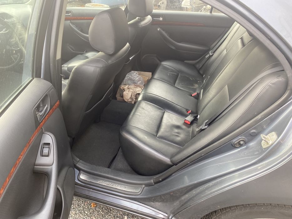 Кришка багажника Тойота Авенсіс Toyota avensis T25 2.2 d4d розборка