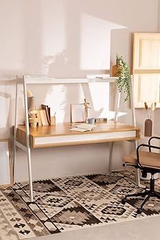 Secretária SKLUM com design moderno – como nova!