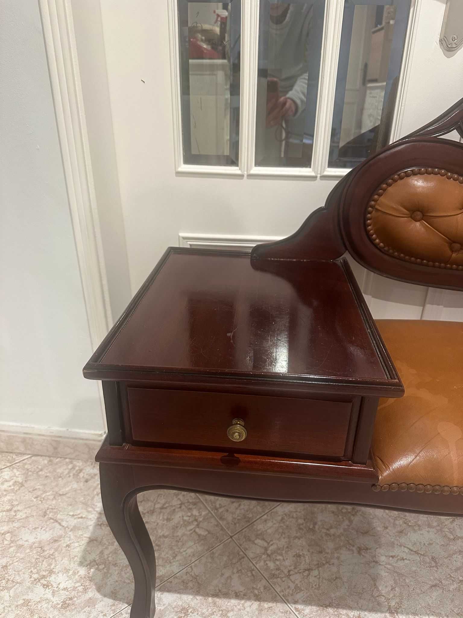 banqueta vintage em excelente estado