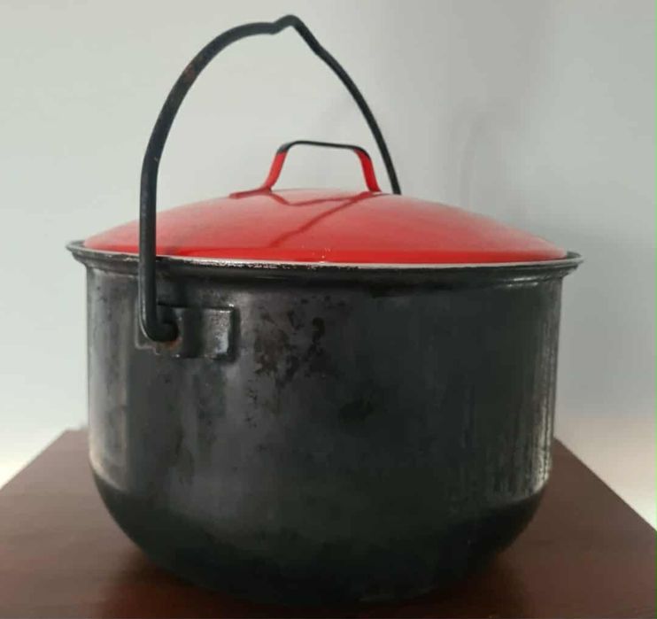 Duży kociołek / garnek na gulasz