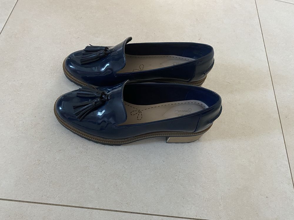 Półbuty Clarks granatowe, lakierowane, skóra, rozm. 40