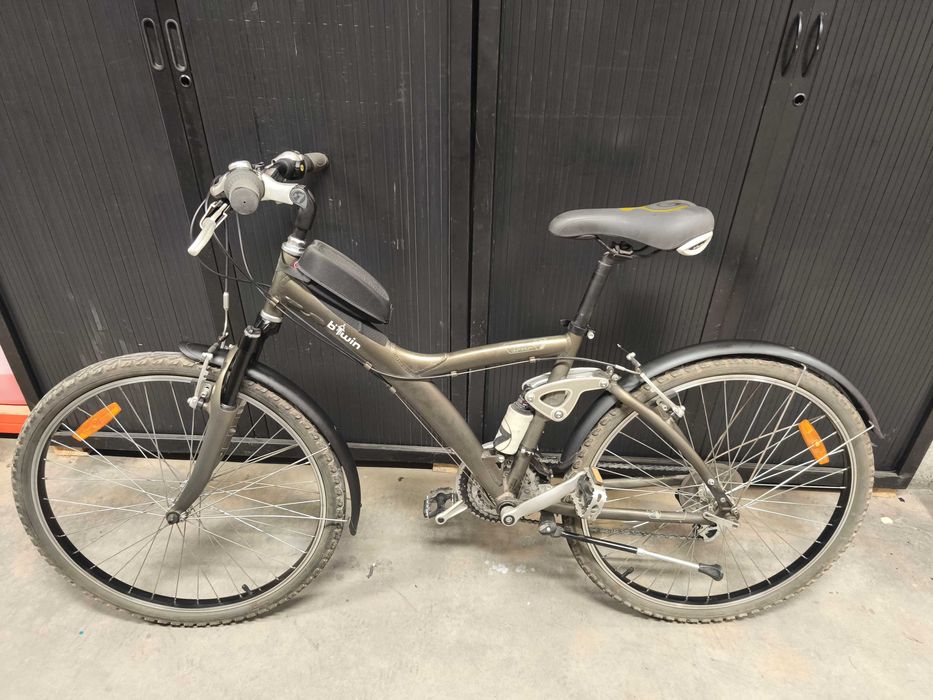 Bicicleta senhora pouco uso