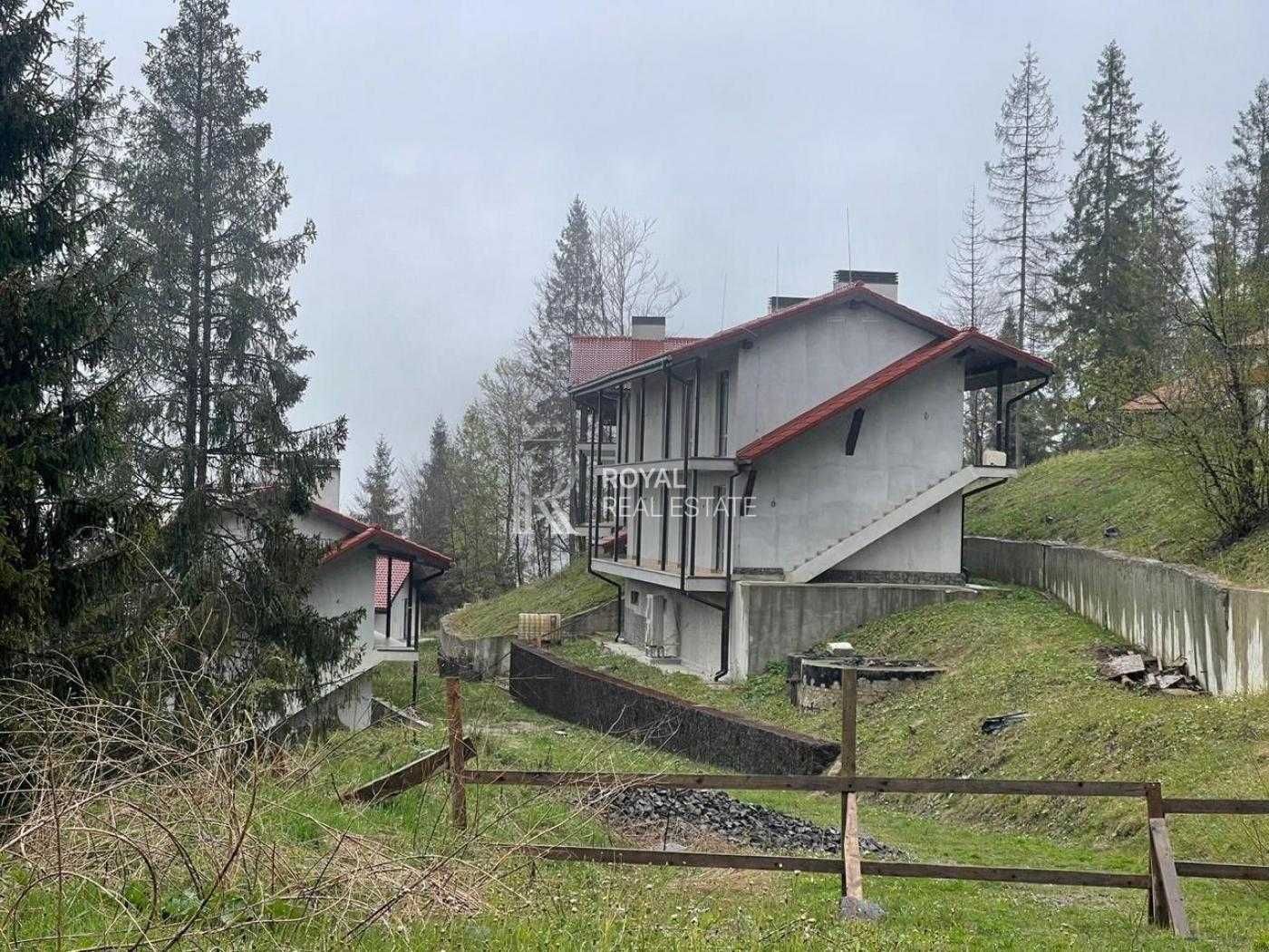 Продаж готельний комплекс 1893 м2, 85 сот Пилипець Буковель Закарпаття