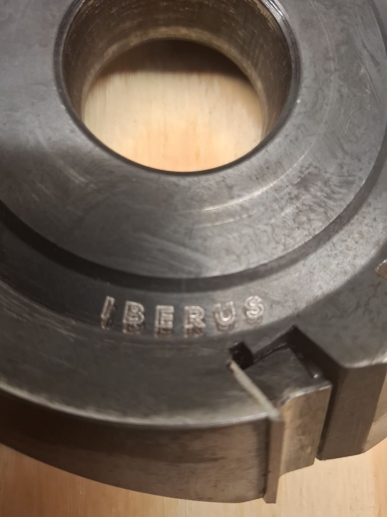 Głowica frezowa HM, 2X45°, 160mm.