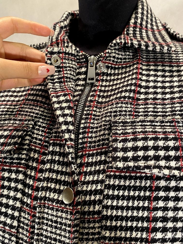 Krótka kurtka w pipetke pipetka elegancka M 38 na suwak oversize hit