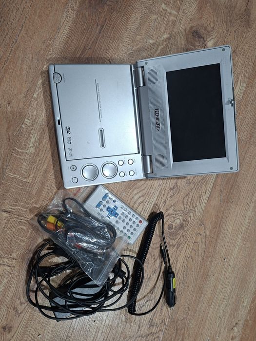 Odtwarzacz DVD samochodowy