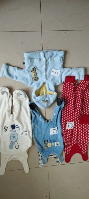 Детские комбинезоны зимние и летние.